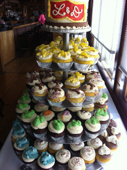 cupcakes in tower multiple colors